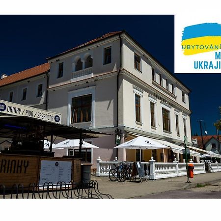 Grandhotel Sluchatko - Ex Zamecky Hotel Vranov nad Dyjí Eksteriør bilde