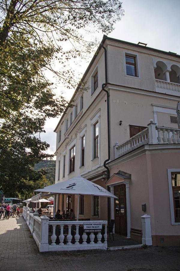 Grandhotel Sluchatko - Ex Zamecky Hotel Vranov nad Dyjí Eksteriør bilde