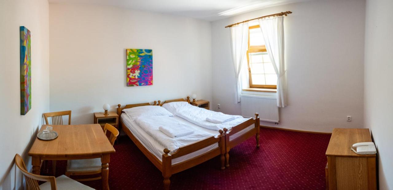 Grandhotel Sluchatko - Ex Zamecky Hotel Vranov nad Dyjí Eksteriør bilde